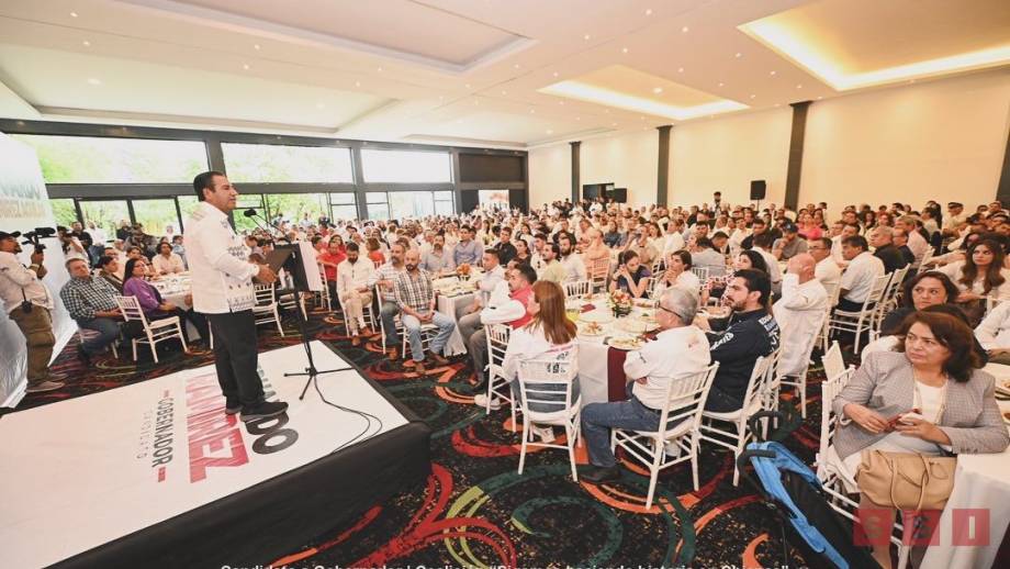 Se reúne con diferentes sectores de San Cristóbal de Las Casas.