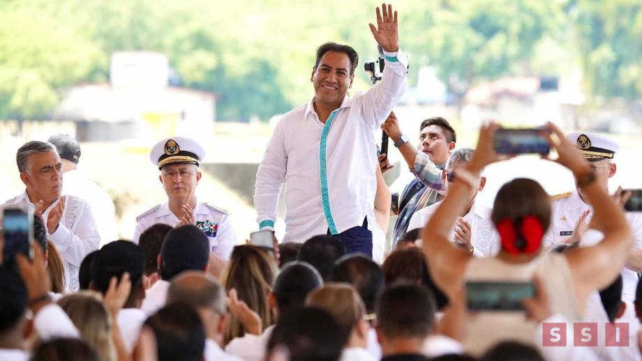 Eduardo Ramírez atestigua firma de convenio entre el Cecytech y la Uninav de la Secretaría de Marina - Susana Solis Informa